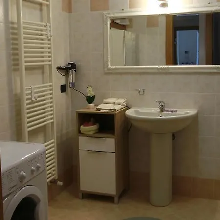 Luminoso Trilocale Con Piscina E Giardino Privato דסנזאנו דל גארדה